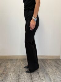 WhatsApp Image 2025-11-25 at 11.01.21 (1)